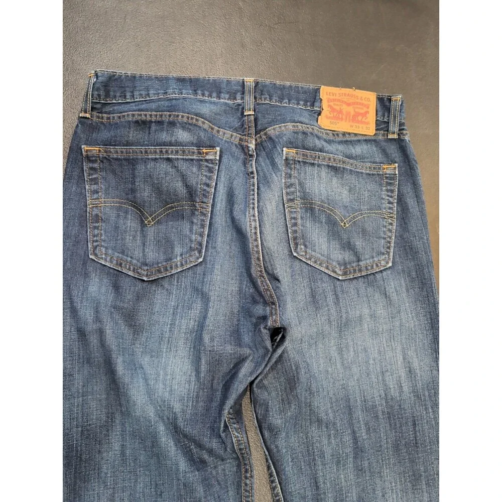 LEVI'S 505 BLUE DENIM STRAIGHT MEN'S SIZE 33 x 32   EUC